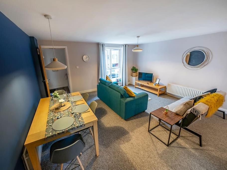 Lovely 2 Bedroom Apt At Ormeau Park W/ Free Parking Belfast Kültér fotó